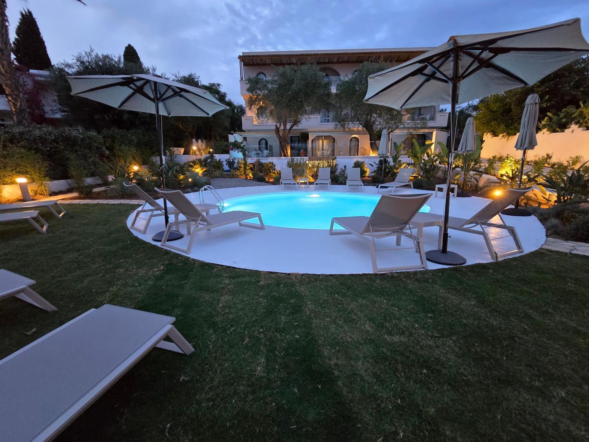 Loadstar Rooms & Suites كونتوكالي المظهر الخارجي الصورة